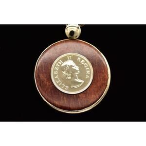 Vintage Elizabeth II Gratia Regina Pendant Necklace Gold Tone Chain Wood BinBD